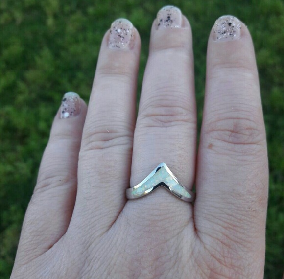 Sterling Silver Size 9 Thumb Ring With White Simulated Opal Chevron Point Design - .925 Silver Band